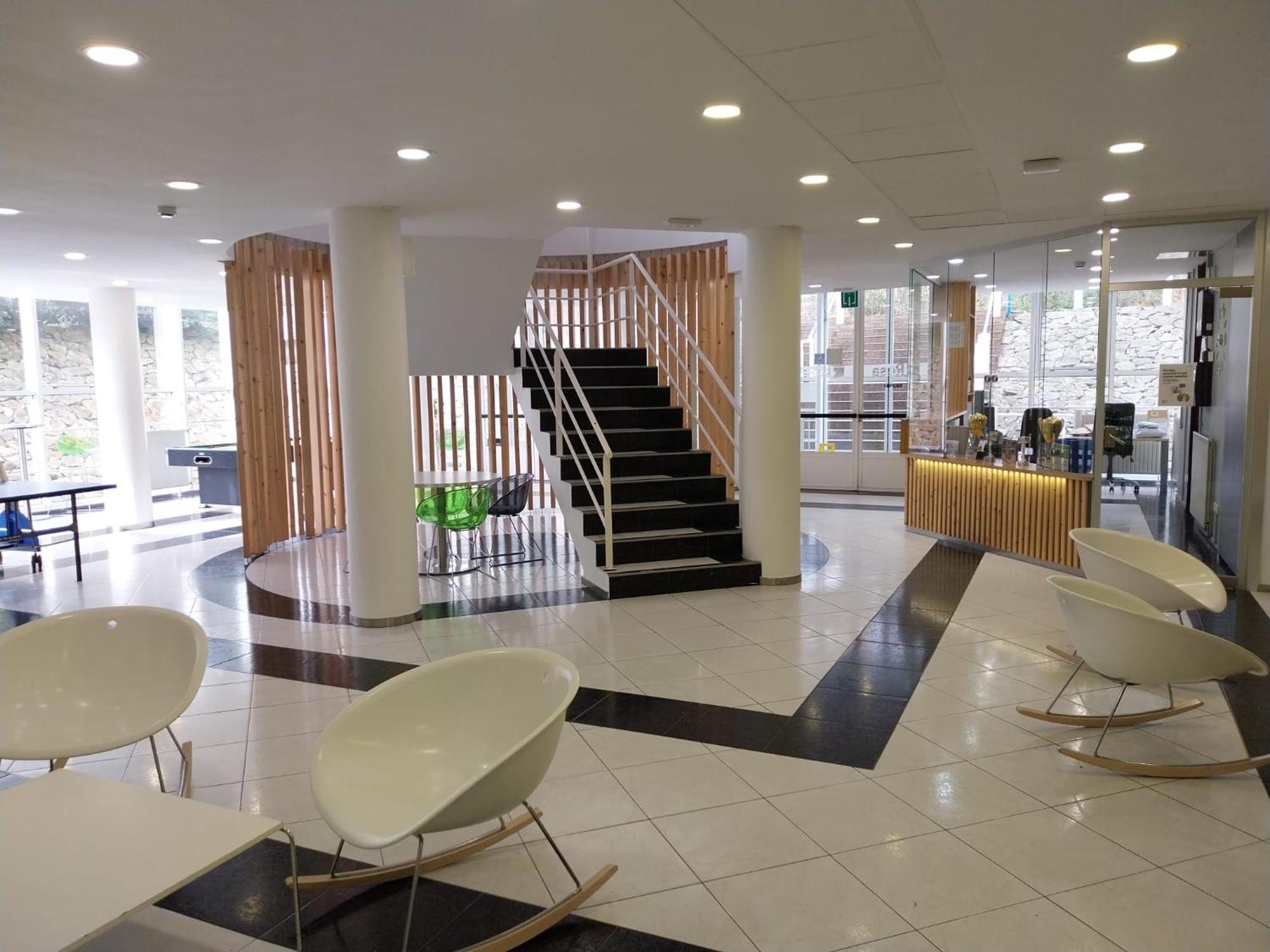 Residencia Universitaria Resa Siglo XXI Кульєредо Екстер'єр фото