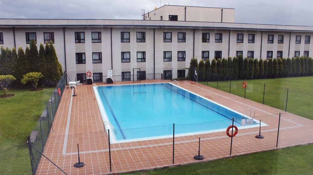 Residencia Universitaria Resa Siglo XXI Кульєредо Екстер'єр фото